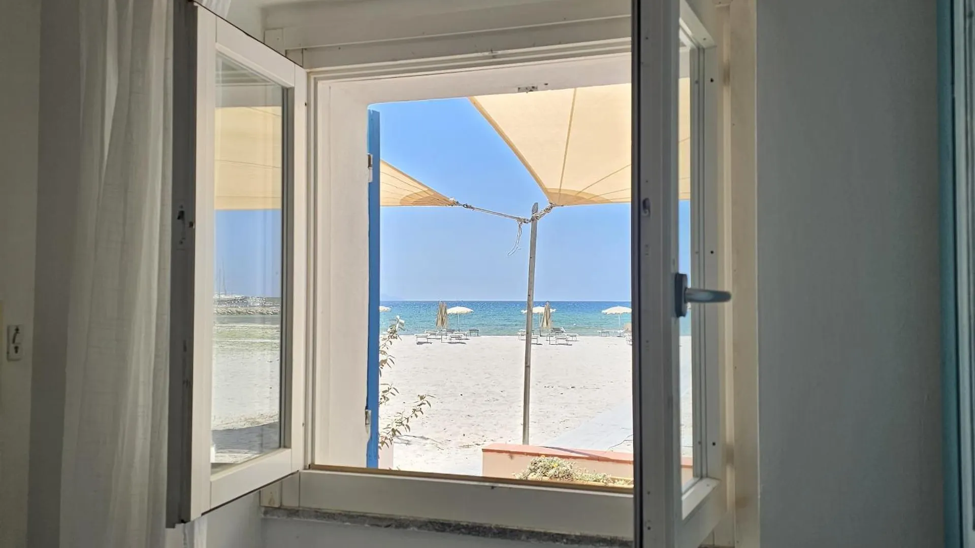 Vel Mari - Rooms On The Beach Alghero 0*,  Italy